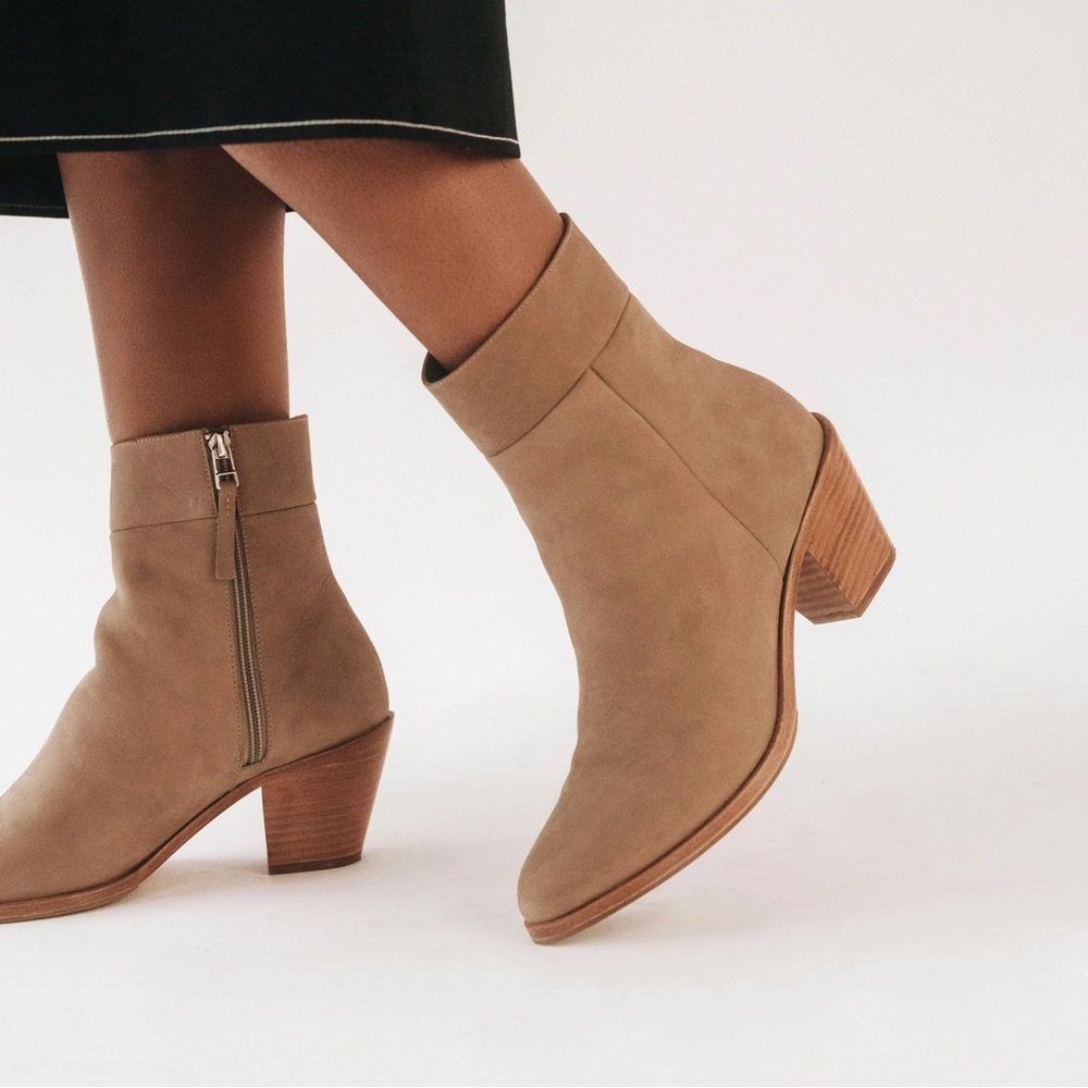 Poppy Barley Cream Ankle Boots with Chunky Heel and Zipper Closure
